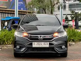 HONDA JAZZ RS CVT 2017 Facelift