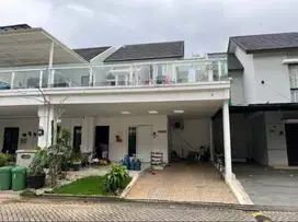 Casa Jardin cluster favorit belakang ada taman belakang dan jogging tr