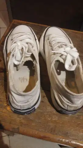 jasa cuci sepatu