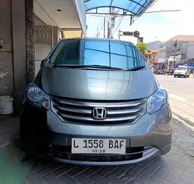 DP 15 jt Honda Freed 1.5 E PSD 2010 Bensin