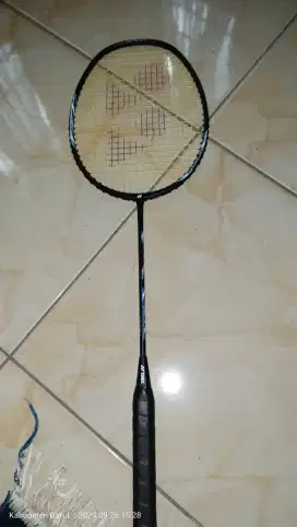 Jual raket badminton Yonex