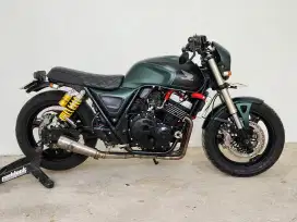 Honda CB400 Custom