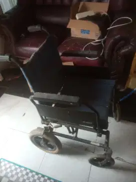 Jual kursi roda masih baik