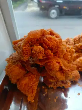 Dkriuk Fried Chicken bisa diantar dan menerima pesanan