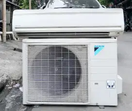 FREE ONGKIR AC Daikin Thailand 2 PK R 410  Second Sejabotabek