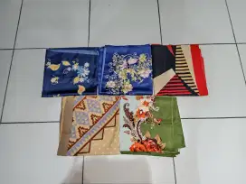 TAKE ALL 5PCS JILBAB SEGIEMPAT MOTIF BAHAN SATIN