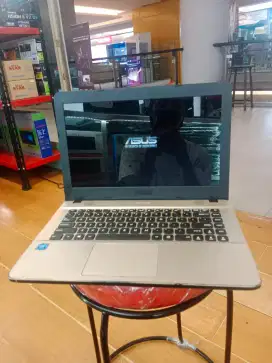 Asus x441 celeron N 4000 second