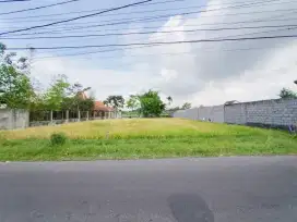 Tanah Strategis Pekarangan Tepi Jalan Umbul Permai / Utara Jalan Damai