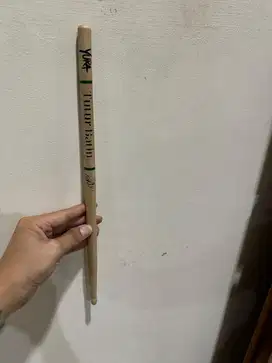 Stick drum Yura Yunita
