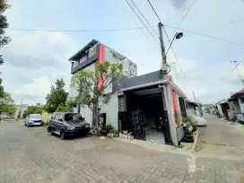 Rumah Dijual BU Mandalatama 3 Lantai Hoek