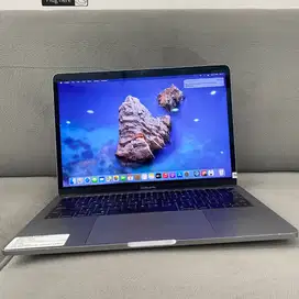 MacBook Pro 2017 13 RAM 8/128 GB