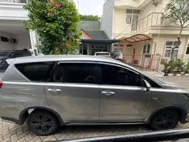 Toyota innova venturer 2.0 bensin