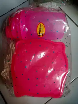 Tempat Makan dan Minum Anak Paket 1 Set, Hello Kitty/Doraemon*