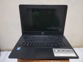 Laptop Acer One 14 Z1402 Intel Core i3-5005U Ram 2gb Hdd 500gb