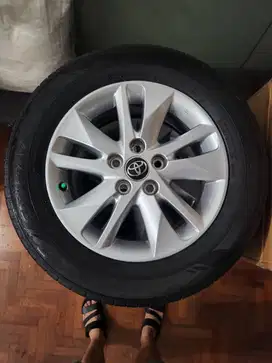 Velg mobil original Toyota kijang innova reborn ring 16 ban dunlop