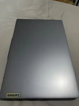 Lenovo IdeaPad slim 3i 14IAH8
