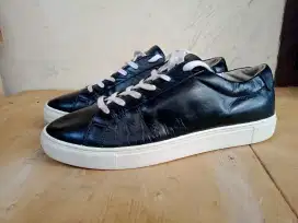 Sepatu casual pria Namuhana