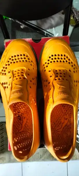 SEPATU PUMA ORIGINAL SIZE 46 KONDISI SEPERTI BARU