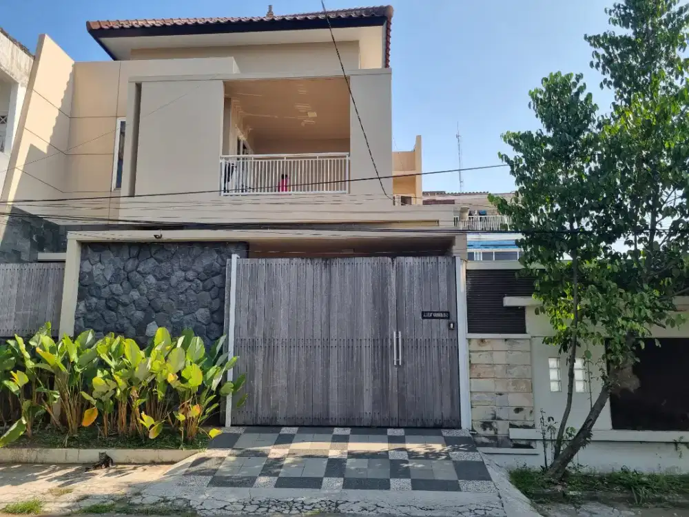 Rumah 2 lantai siap huni semi furnised bisa tukar tambah tanah 3000m