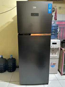 Kulkas Beko 2 Pintu Inverter (like new) nego tipiss