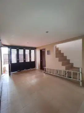 Dijual Rumah Tinggal di Mampang Jakarta Selatan BU.