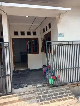 Dikontrakkan rumah 2KT, lokasi strategis di Kota Bekasi