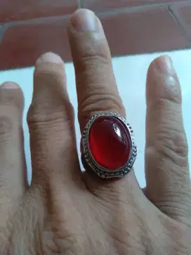 Cincin batu red baron