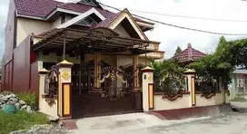 dijual rumah Jln Dewi Sartika. Palu