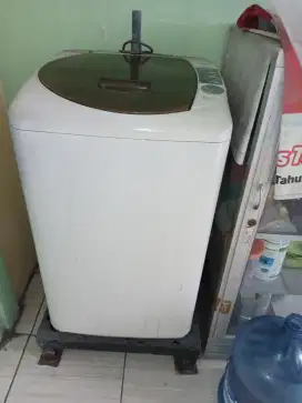 Di jual cepat mesin cuci bekas