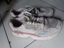 sepatu adidas torsion women