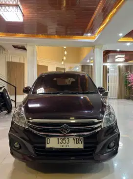 Ertiga GL 1.4 2017 M/T Burgendy warna Langka