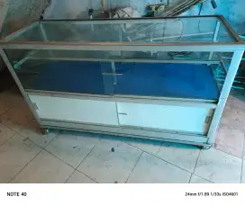 Etalase cocok untuk berbagai usaha
