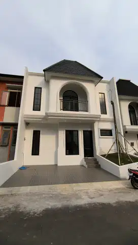 Jual Rumah Full Renovasi di Perumahan Nirwana Residence JakSel