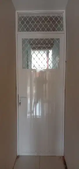 Pintu kasa nyamuk aluminium