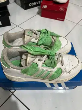 Adidas for kids Good Condition size 34