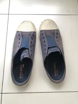 Sepatu sandal skechers