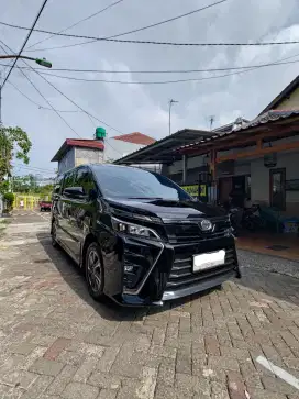 Toyota Voxy 2018 CASH