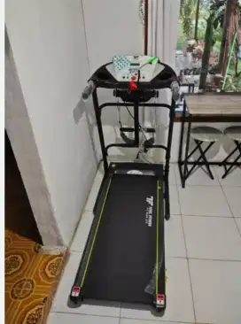 Alat fitnes treadmill elektrik TL 246 warna hitam