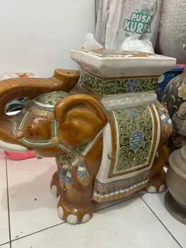 Guci Keramik Gajah Thailand