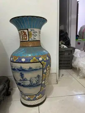 Guci Keramik Motif China