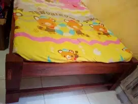 Dijual Cepat Dipan kayu + Kasur kapuk ( Kapas)