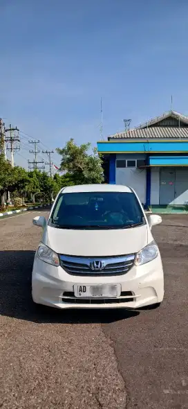 Honda Freed Tipe E 2013