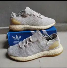 Sepatu Adidas pureboost clima size 44