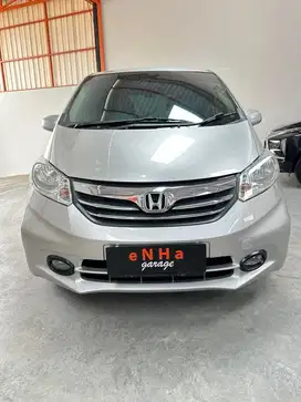 Dp 14 Jt.. Honda FREED S 1.5 A/T 2013.. eNHa garage Semarang..