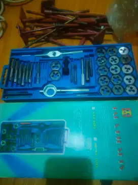 Tap & die set merk Pressol