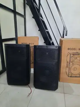 Speaker pasif sepasang merk Rcf sama Ashley 12 inch