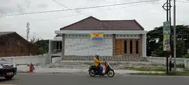 Ruang Usaha Plus Rumah Baru Pinggir Jalan Raya Wonosari km6 Jogja