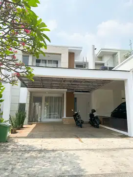 For Rent rumah Suasana Villa di Bali dalam kompleks elit lebak bulus