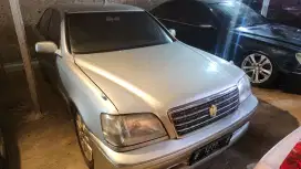 Toyota crown 2002 AT