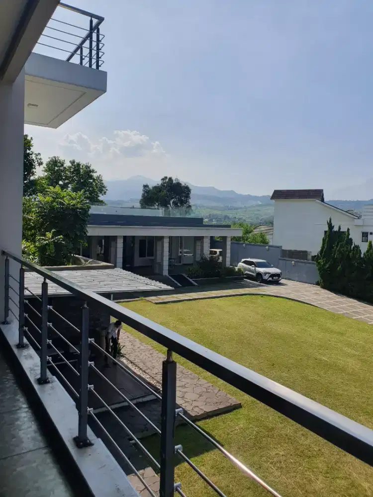 Dijual Cepat Rumah mewah nuansa Vila di Sentul City